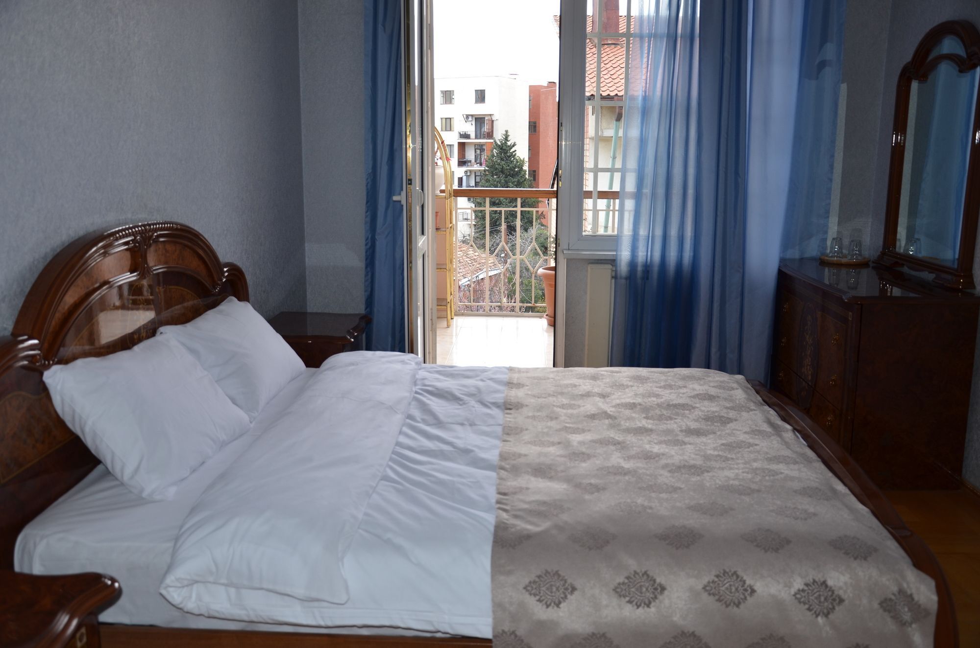 טביליסי Hotel 125 מראה חיצוני תמונה